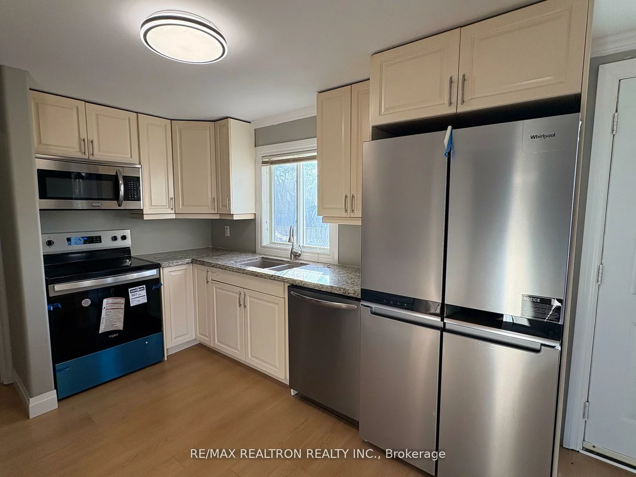 219, Southview, South Shore, Barrie