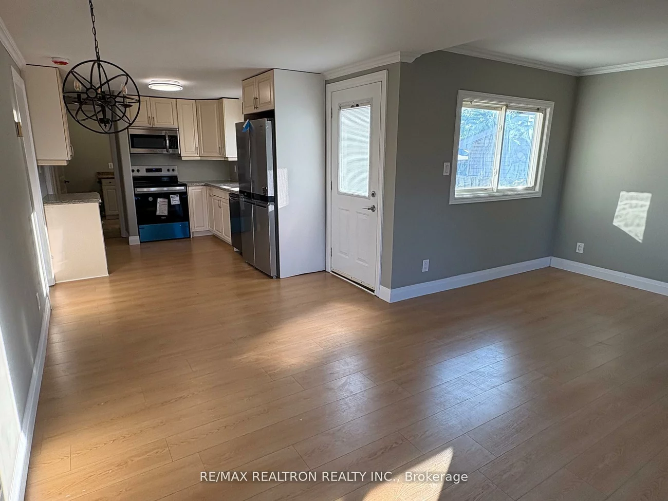 219, Southview, South Shore, Barrie