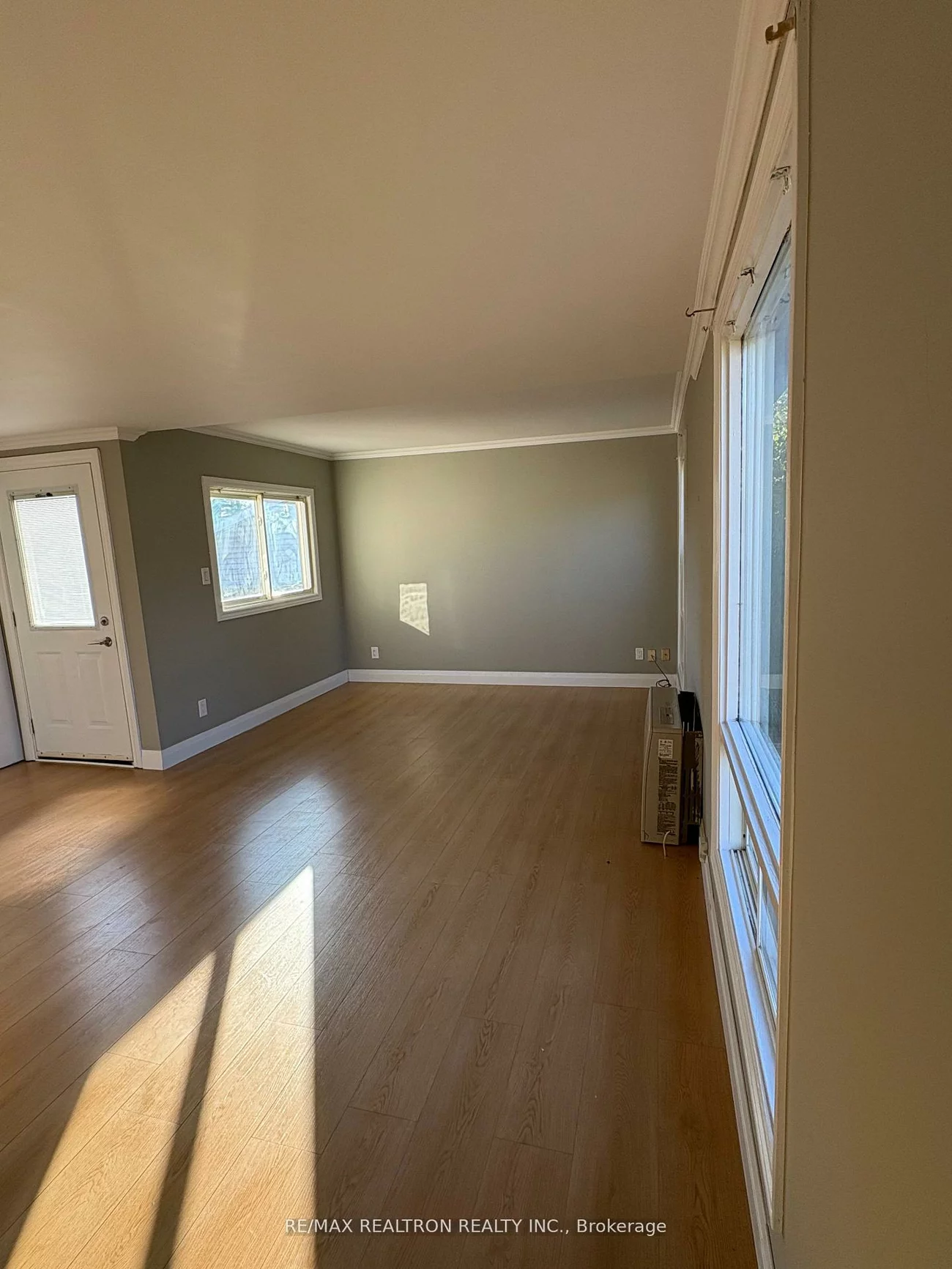 219, Southview, South Shore, Barrie