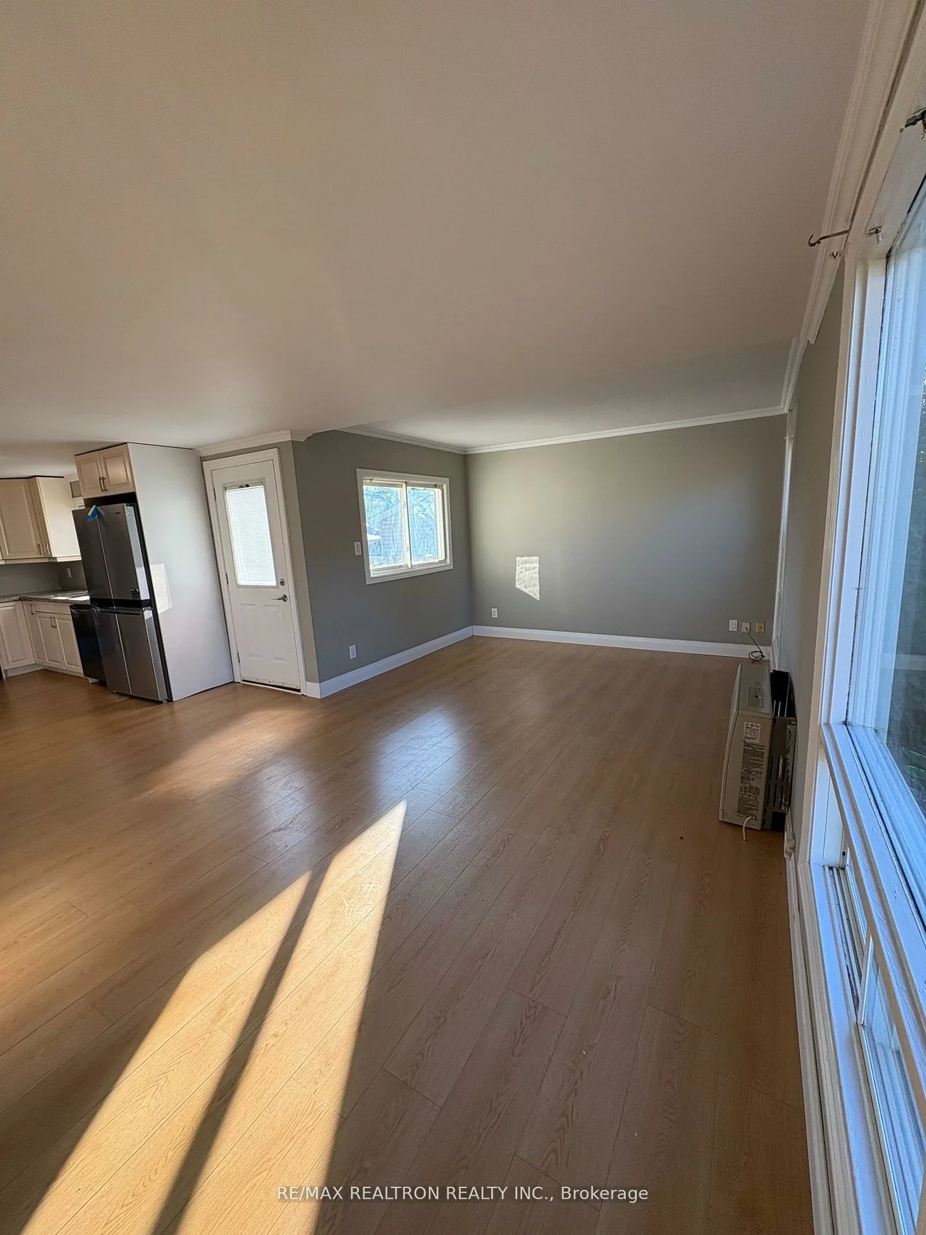 219, Southview, South Shore, Barrie