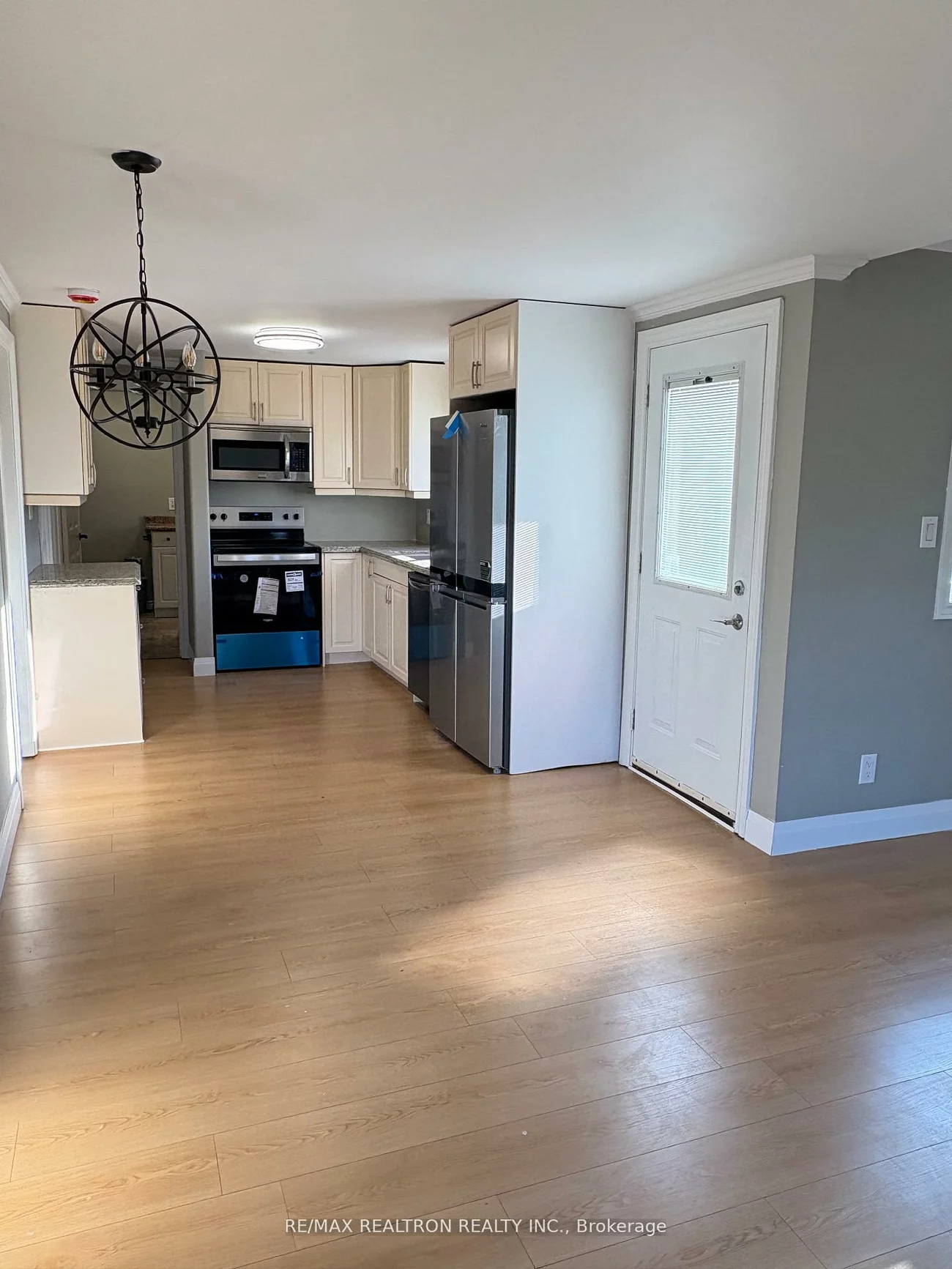 219, Southview, South Shore, Barrie