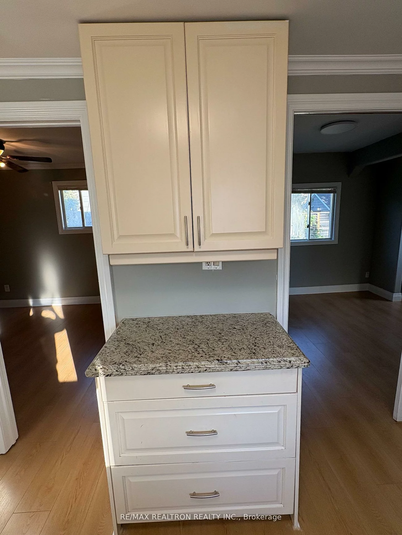 219, Southview, South Shore, Barrie