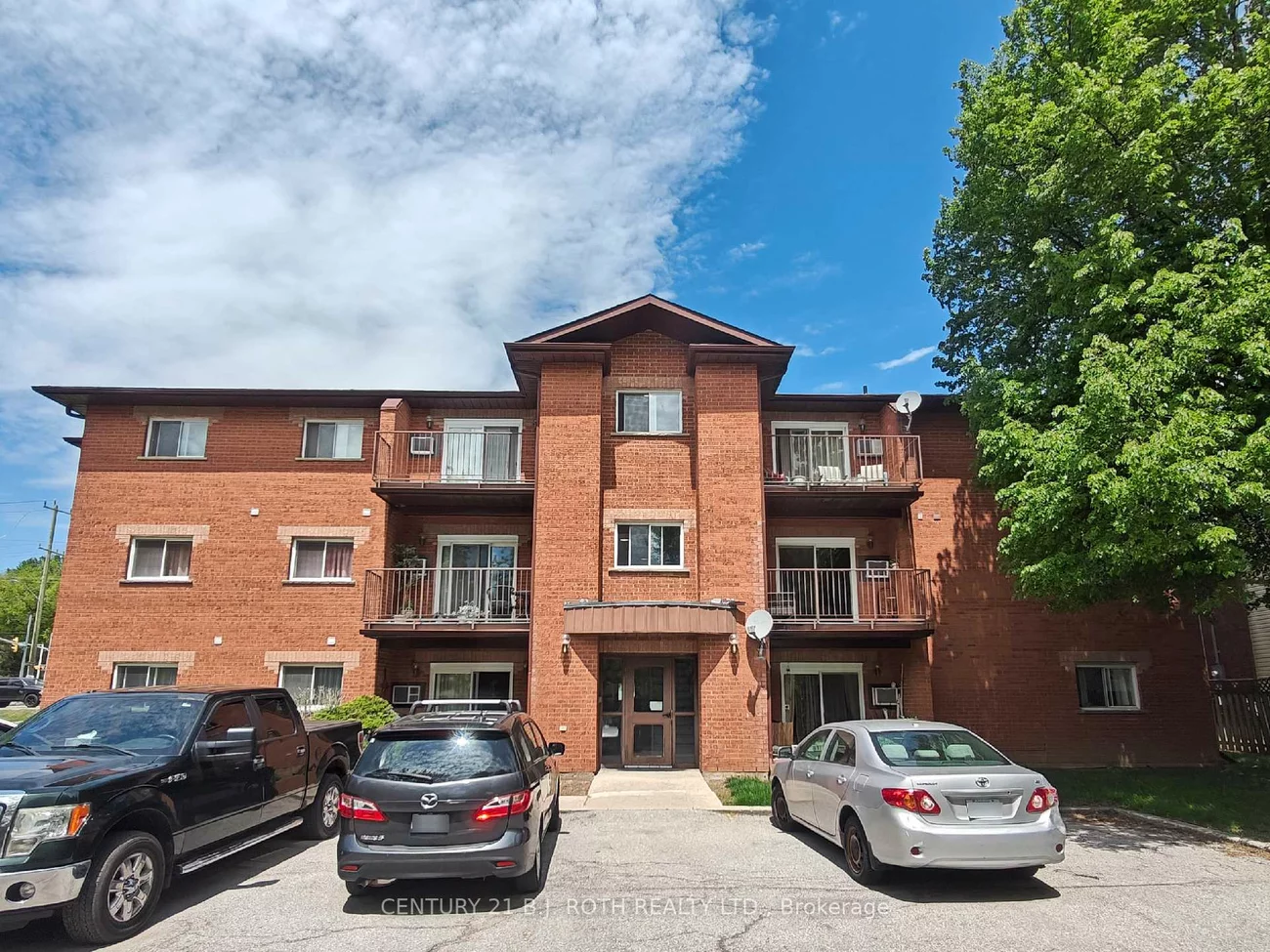 339, Blake, North Shore, Barrie