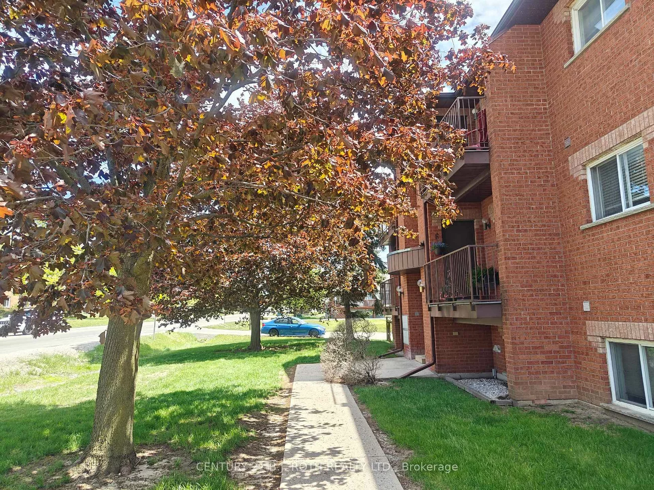 339, Blake, North Shore, Barrie