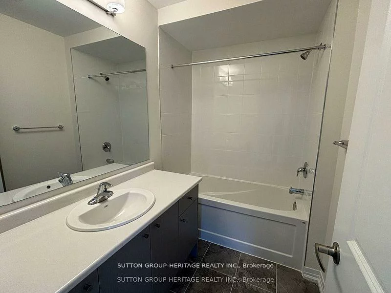 1, Cherry Hill, Painswick South, Barrie