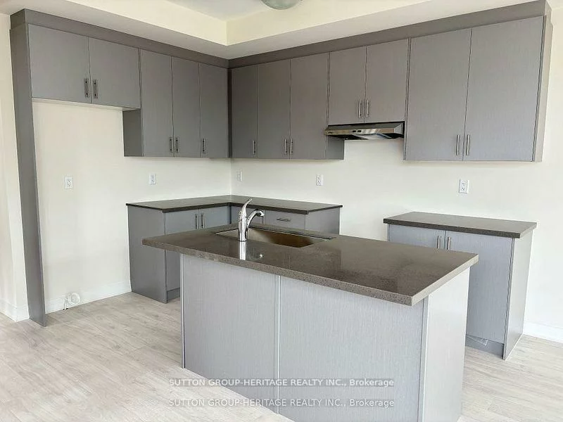 1, Cherry Hill, Painswick South, Barrie