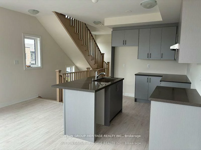 1, Cherry Hill, Painswick South, Barrie