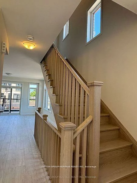 1, Cherry Hill, Painswick South, Barrie