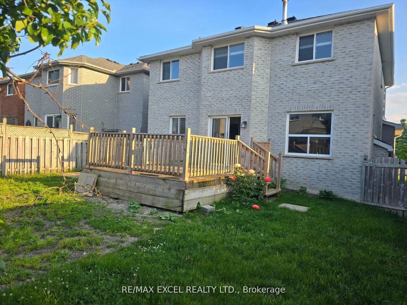 38, Shaina, Painswick South, Barrie