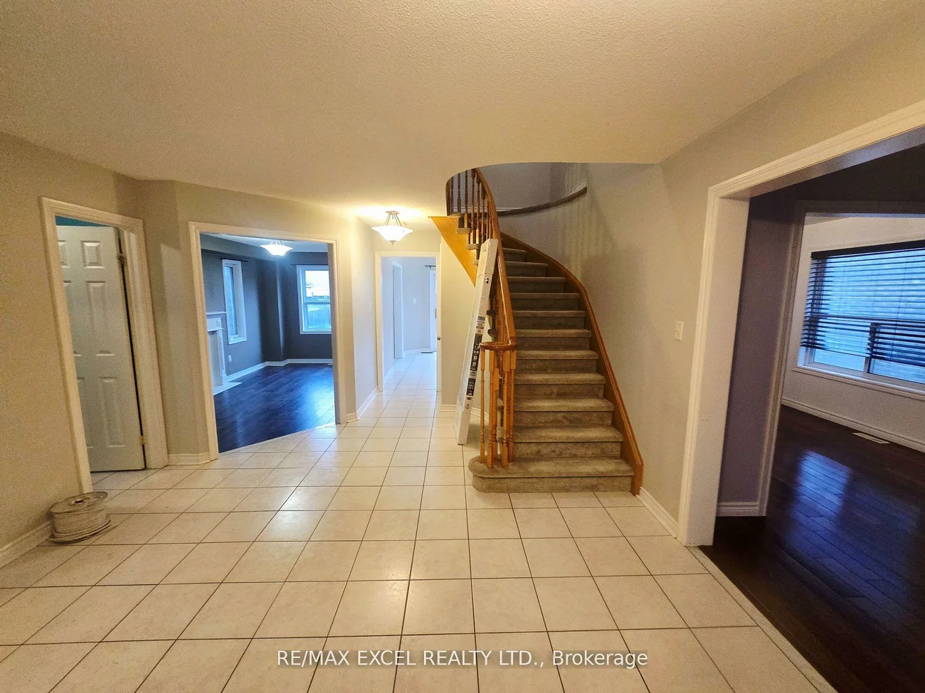 38, Shaina, Painswick South, Barrie