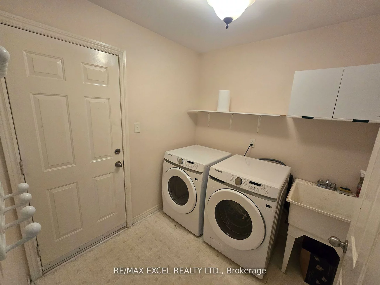 38, Shaina, Painswick South, Barrie