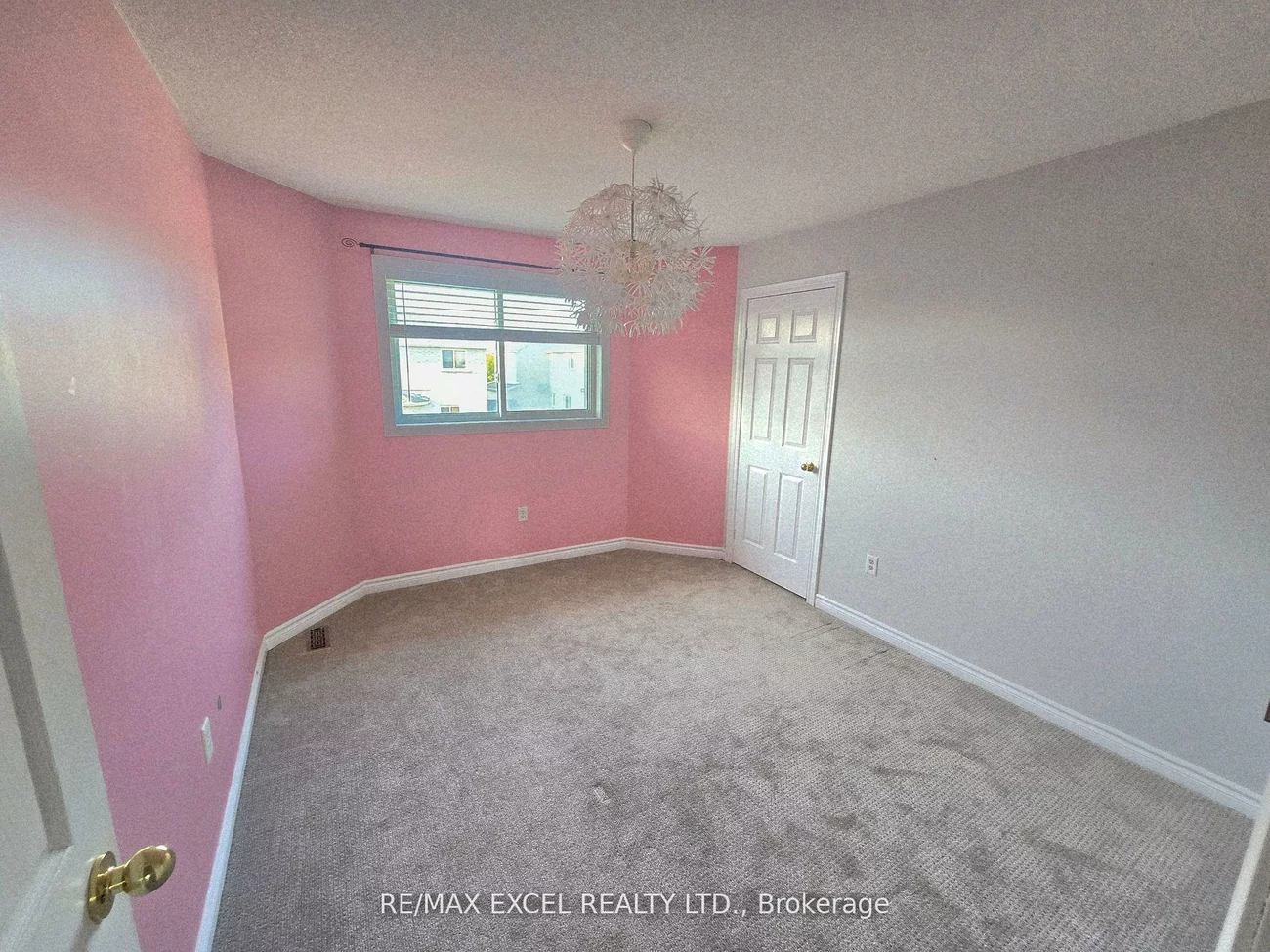 38, Shaina, Painswick South, Barrie