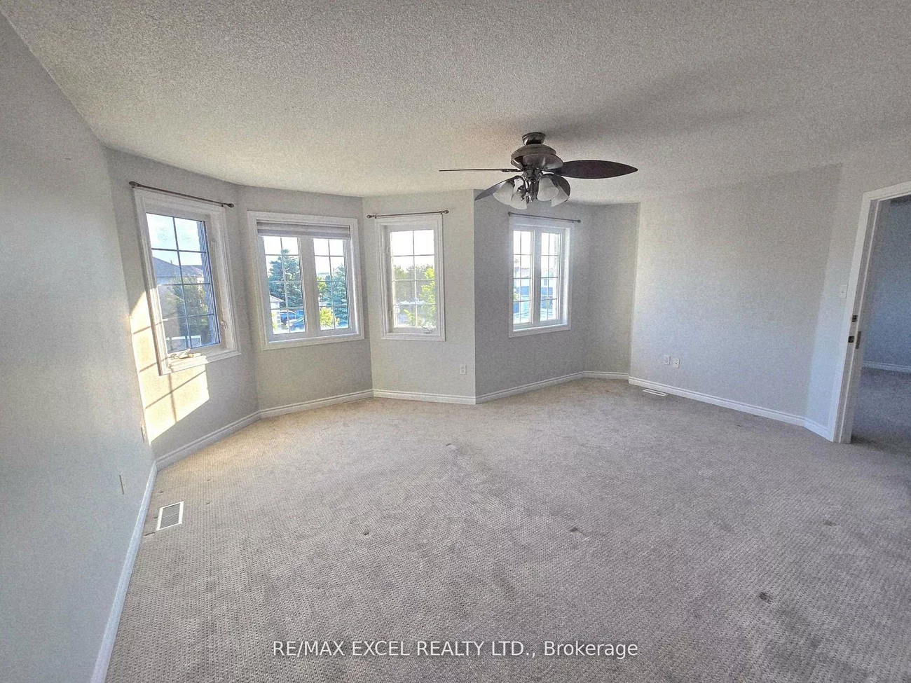 38, Shaina, Painswick South, Barrie