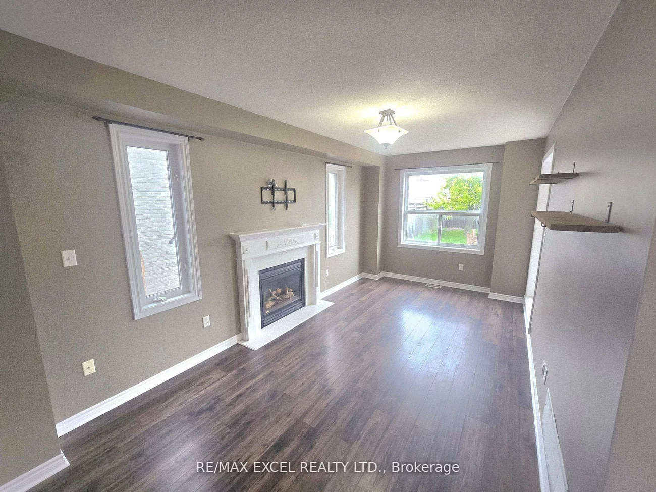 38, Shaina, Painswick South, Barrie