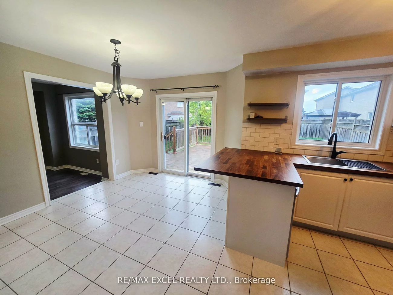 38, Shaina, Painswick South, Barrie