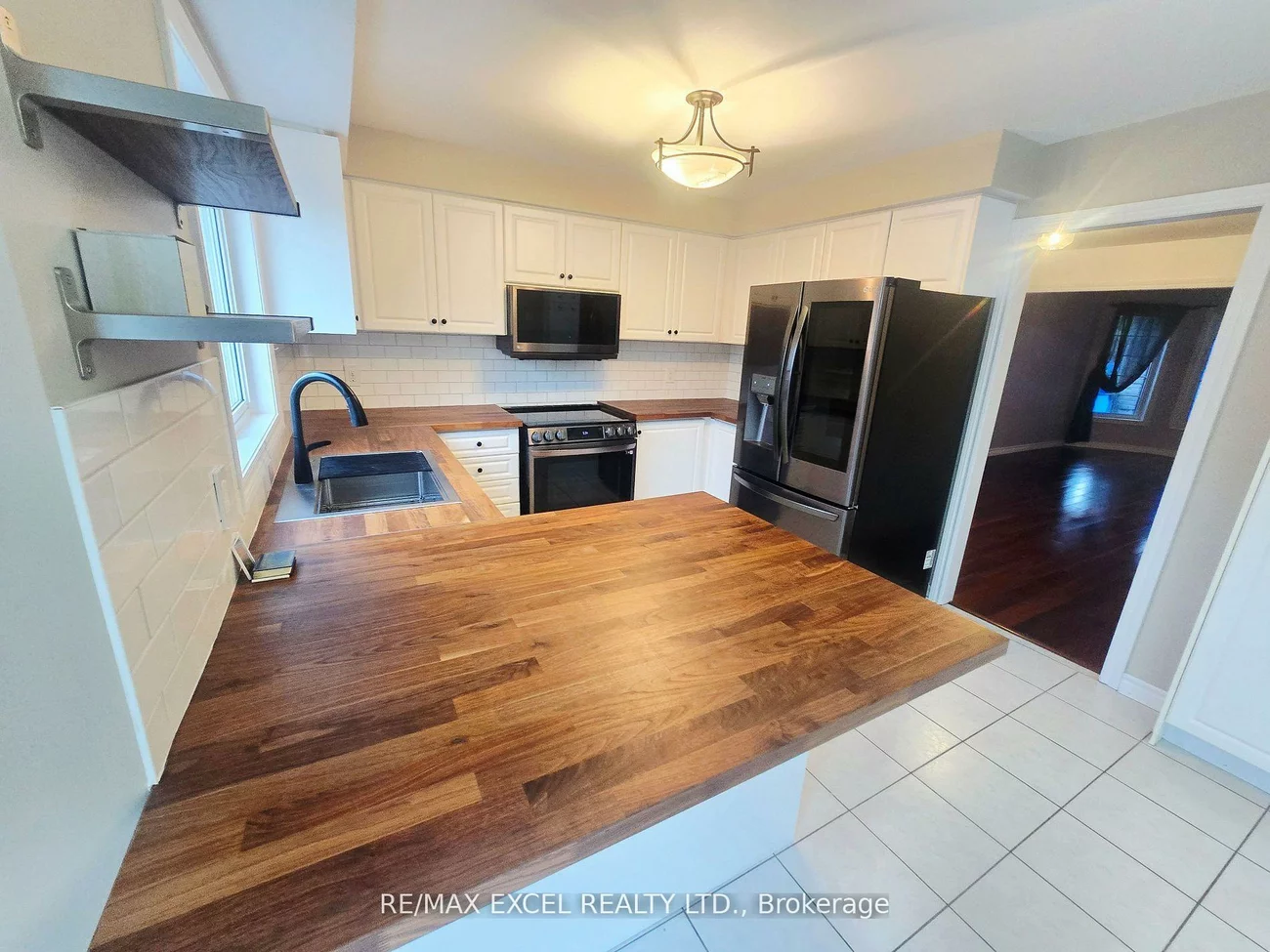 38, Shaina, Painswick South, Barrie