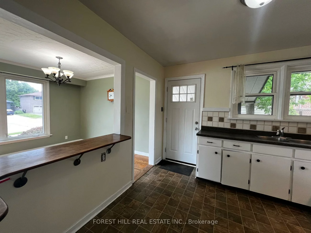244, St Vincent, Wellington, Barrie