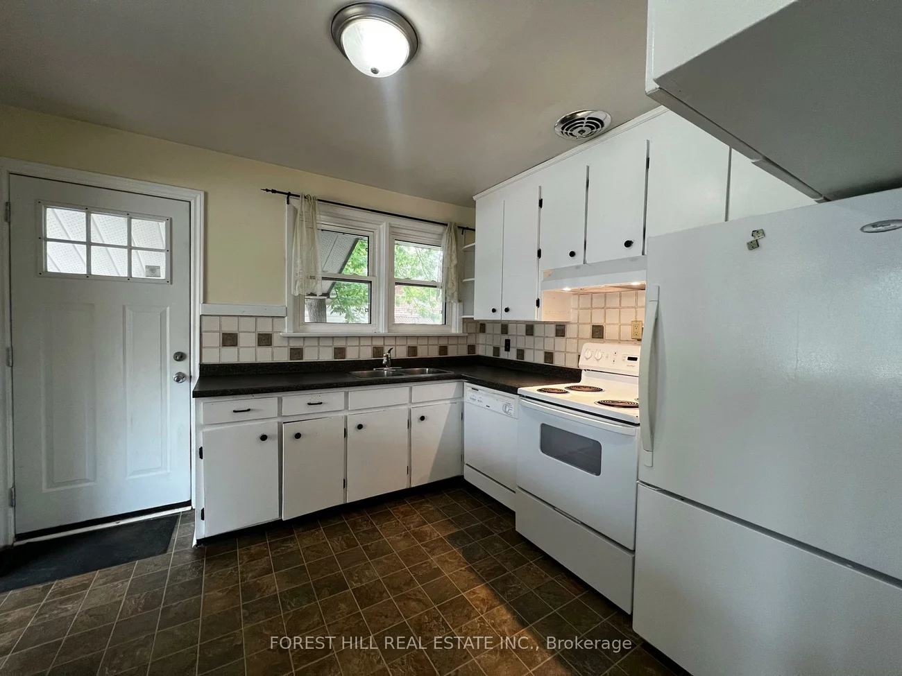 244, St Vincent, Wellington, Barrie