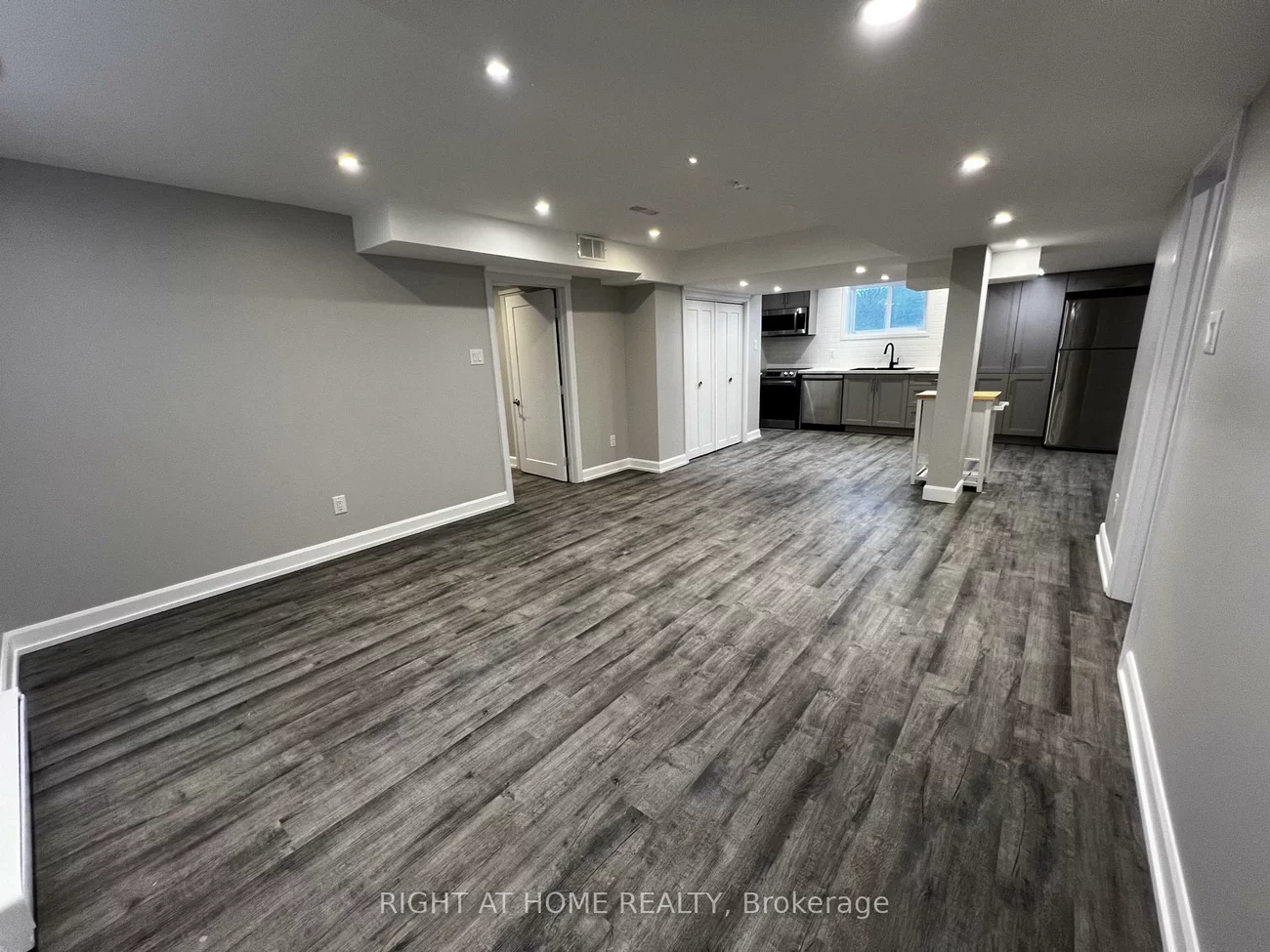 205, Cardinal, Cundles East, Barrie