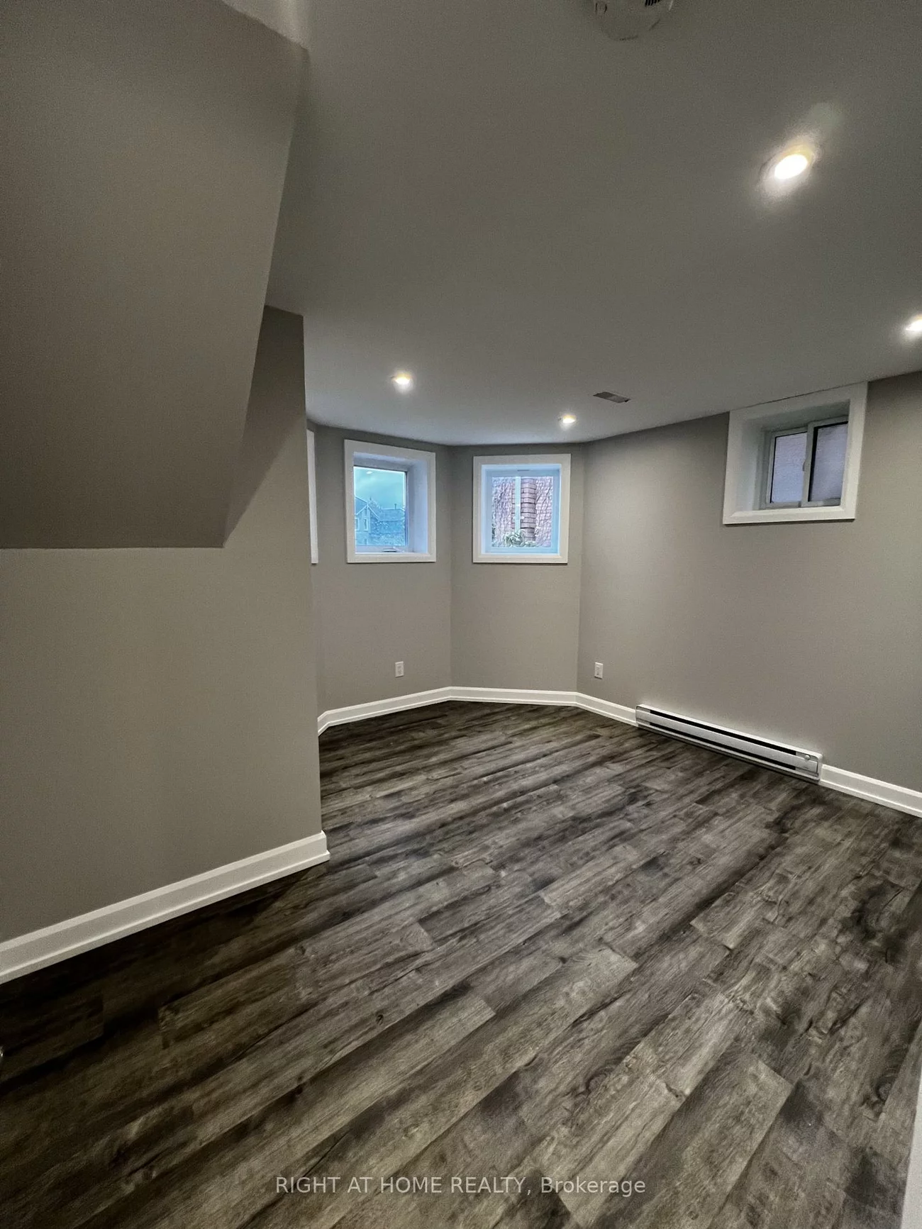 205, Cardinal, Cundles East, Barrie