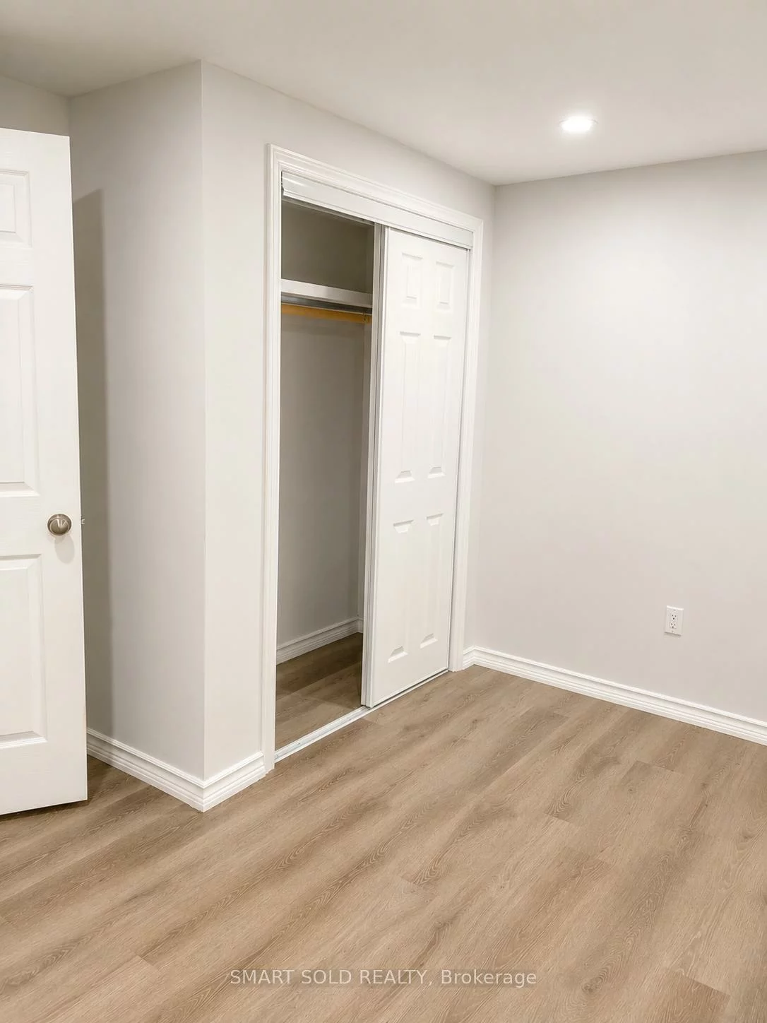 28, Leggott, Painswick North, Barrie