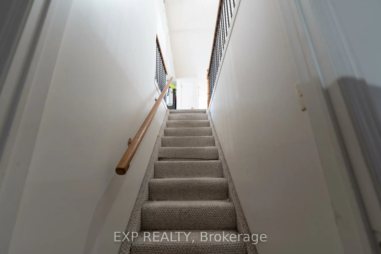 6, Hickling, Grove East, Barrie