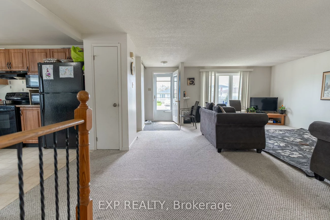 6, Hickling, Grove East, Barrie