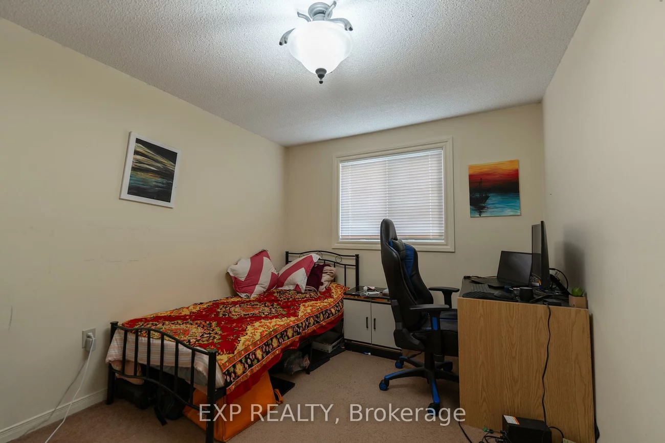 6, Hickling, Grove East, Barrie