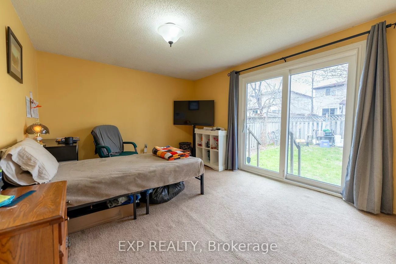 6, Hickling, Grove East, Barrie