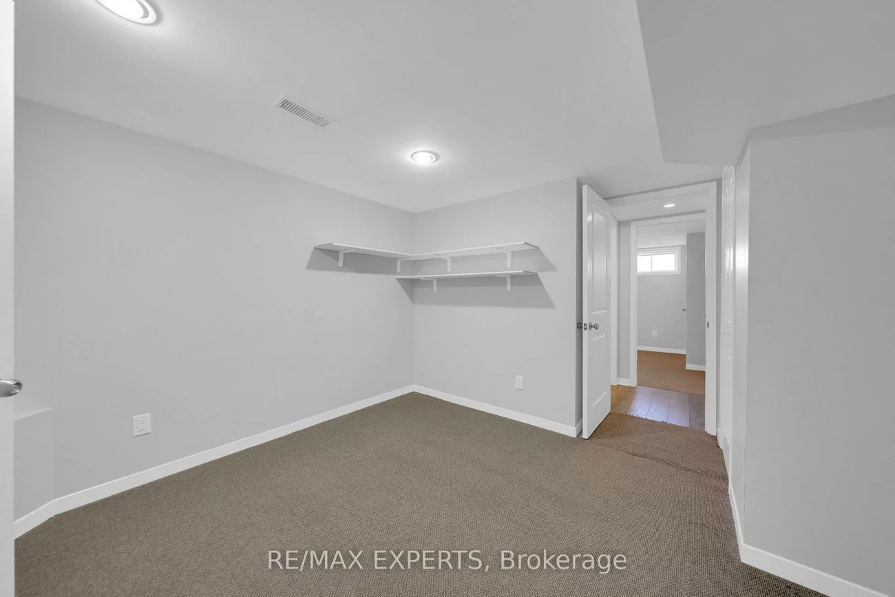 87, Eugenia, Codrington, Barrie