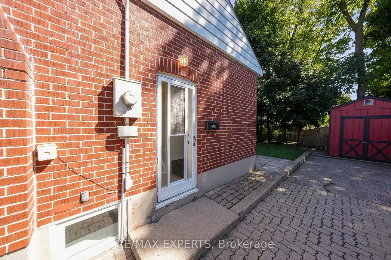 87, Eugenia, Codrington, Barrie