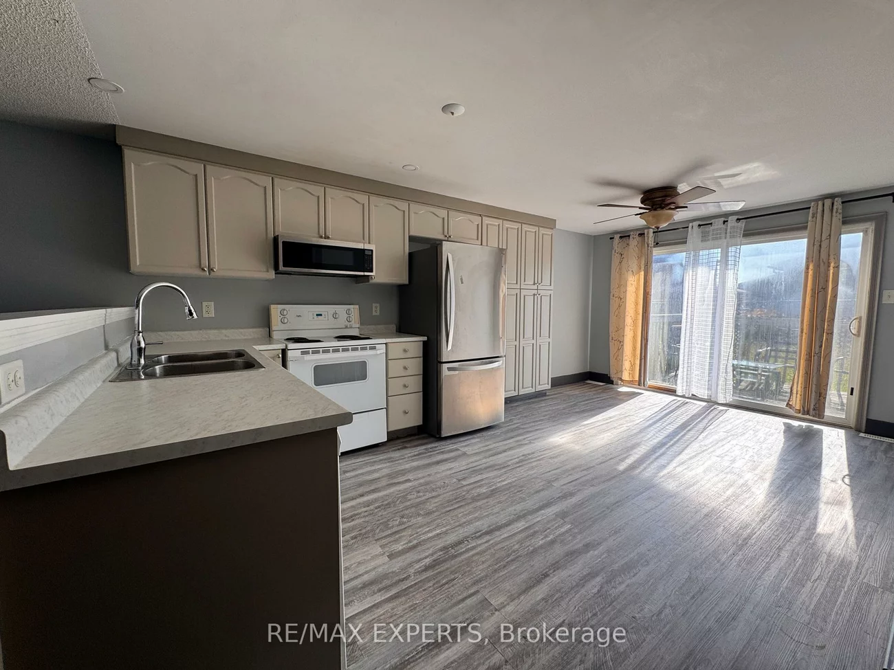 4, Ambler Bay, Georgian Drive, Barrie