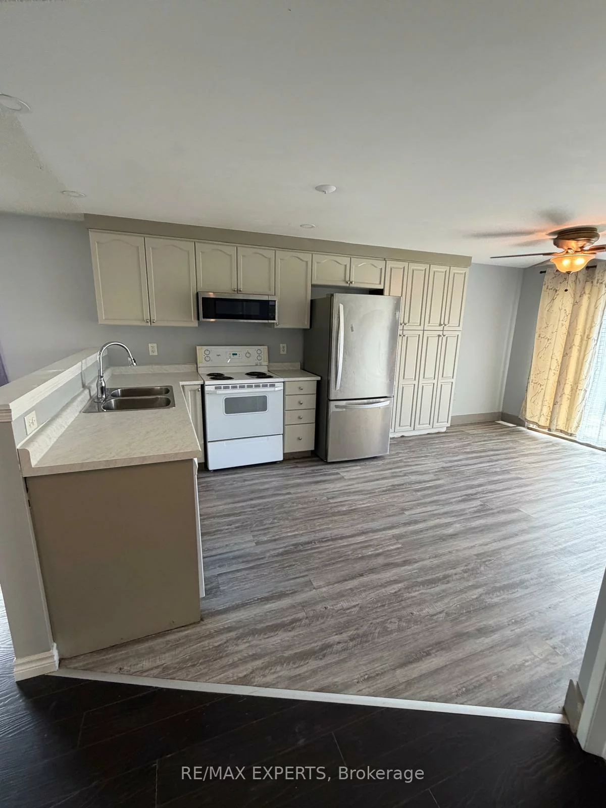 4, Ambler Bay, Georgian Drive, Barrie