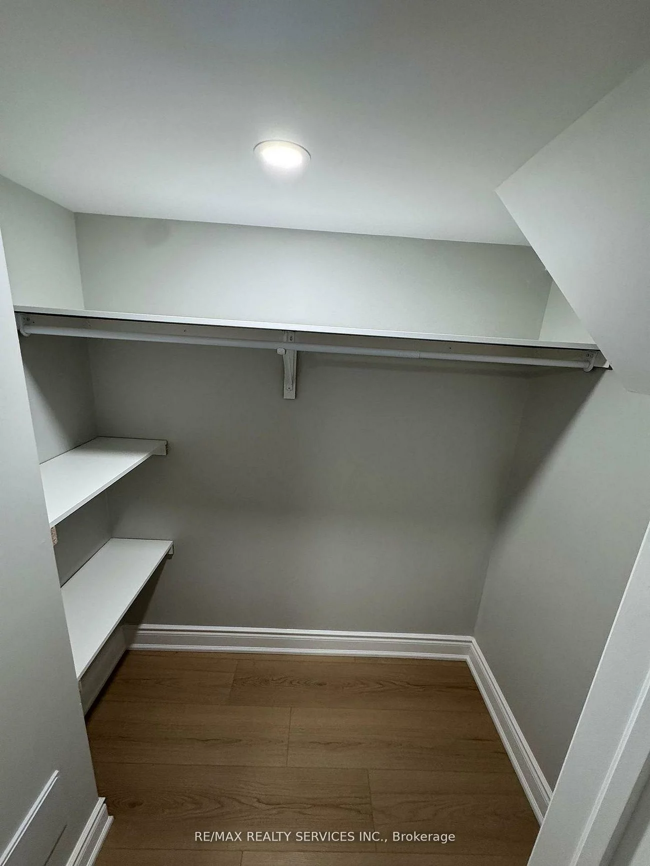 41, Maclaren, Painswick North, Barrie