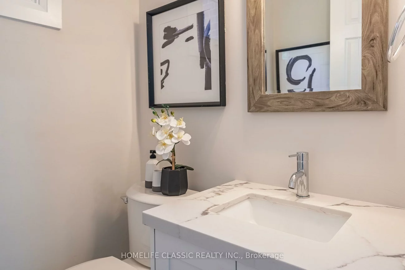 32, Rosenfeld, Grove East, Barrie