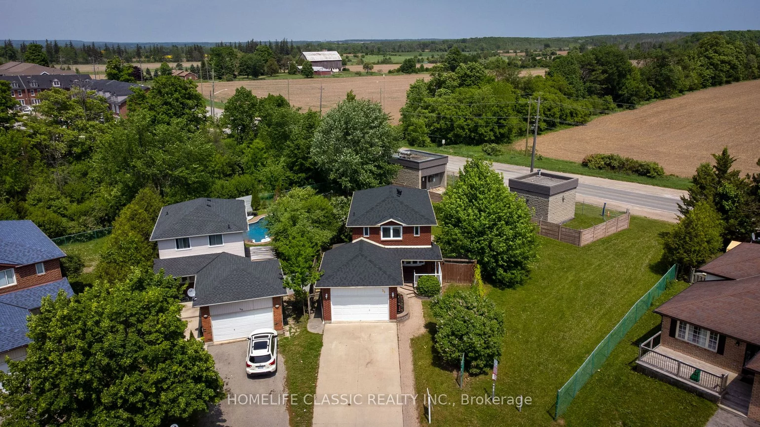 32, Rosenfeld, Grove East, Barrie