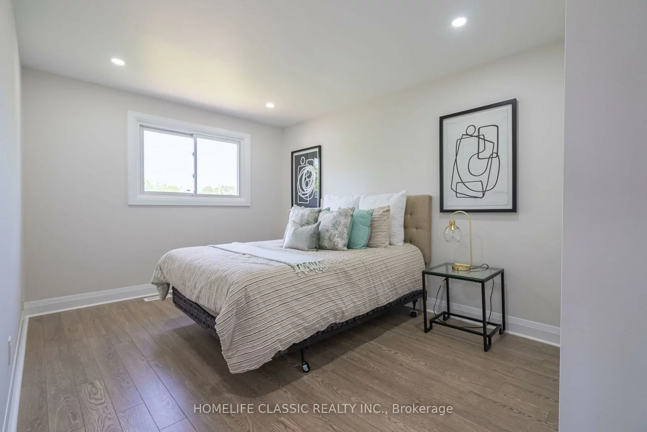32, Rosenfeld, Grove East, Barrie