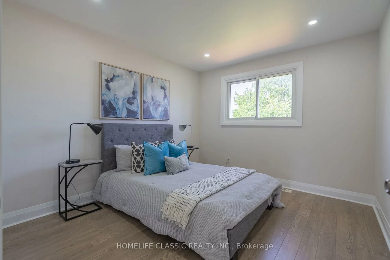 32, Rosenfeld, Grove East, Barrie