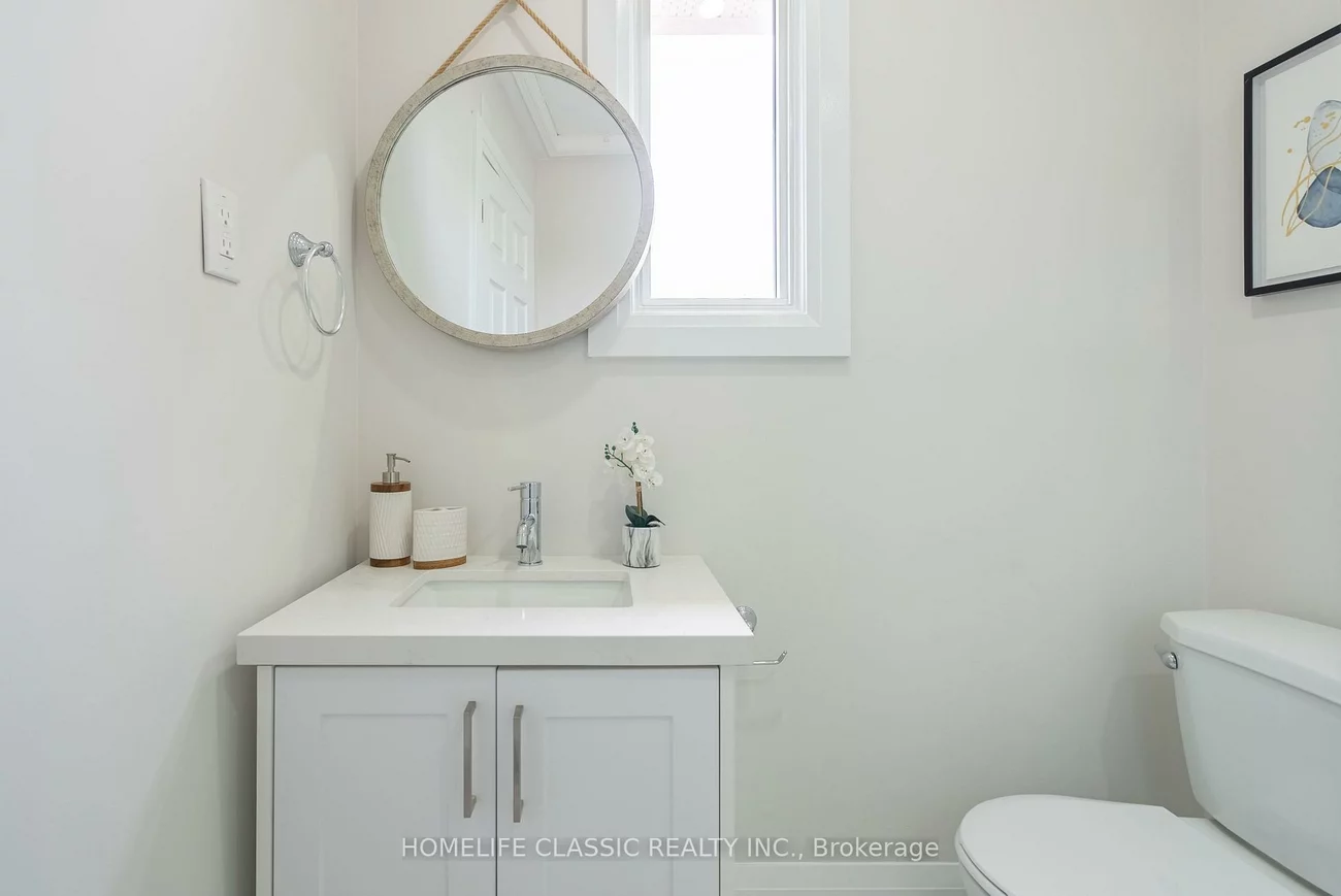 32, Rosenfeld, Grove East, Barrie