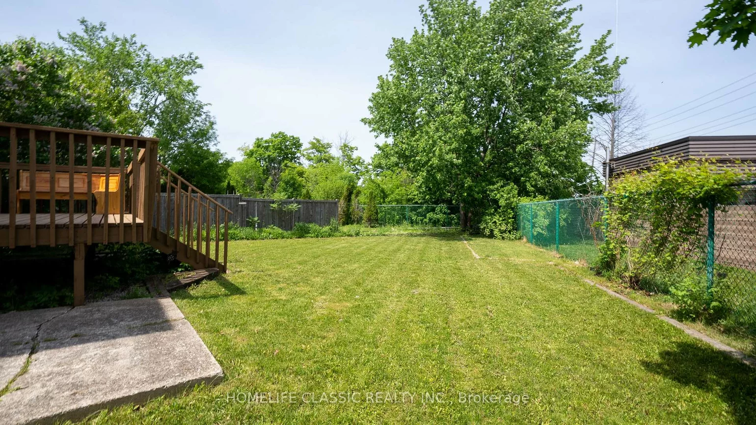 32, Rosenfeld, Grove East, Barrie