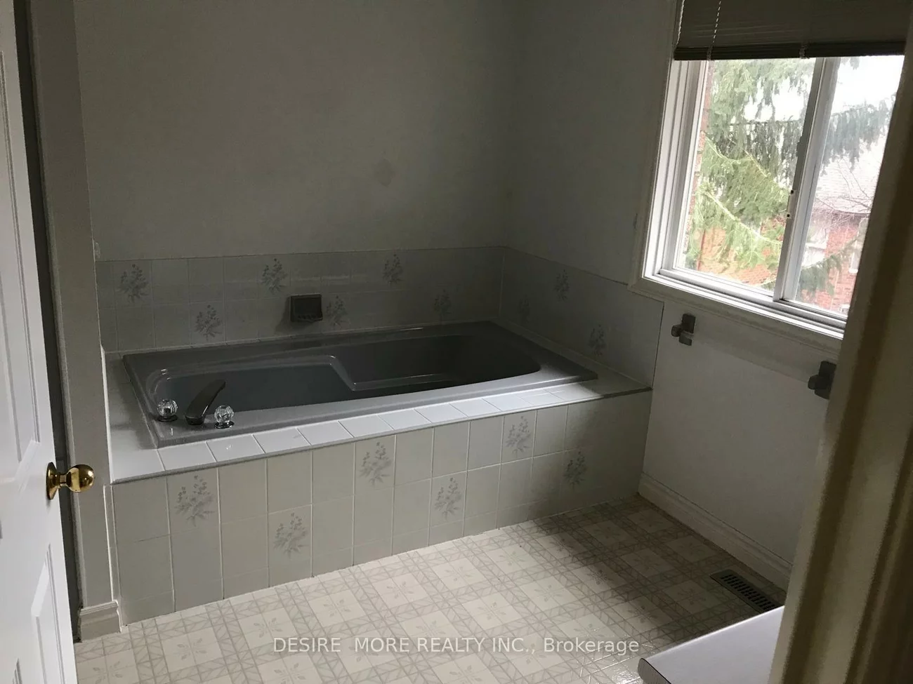 54, Mayfair, Ardagh, Barrie