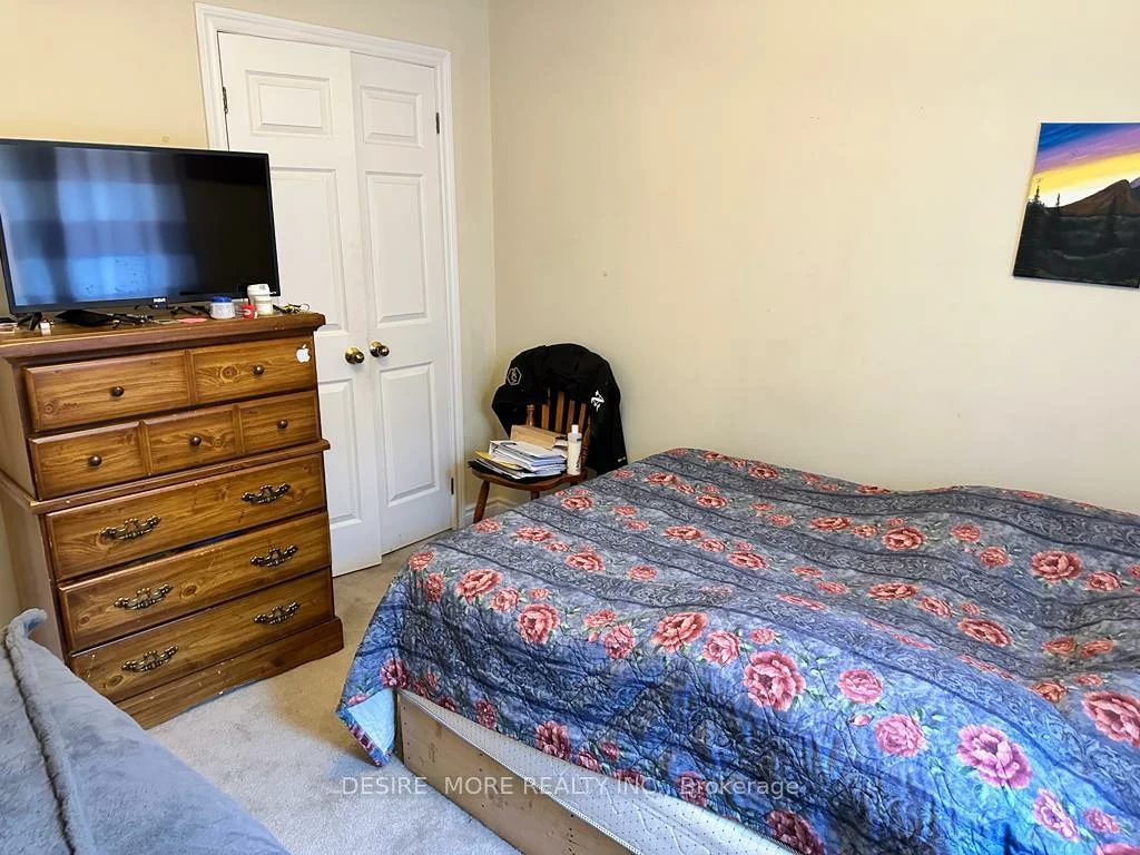54, Mayfair, Ardagh, Barrie
