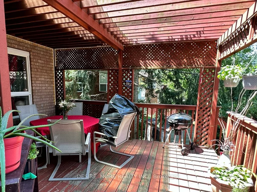 54, Mayfair, Ardagh, Barrie