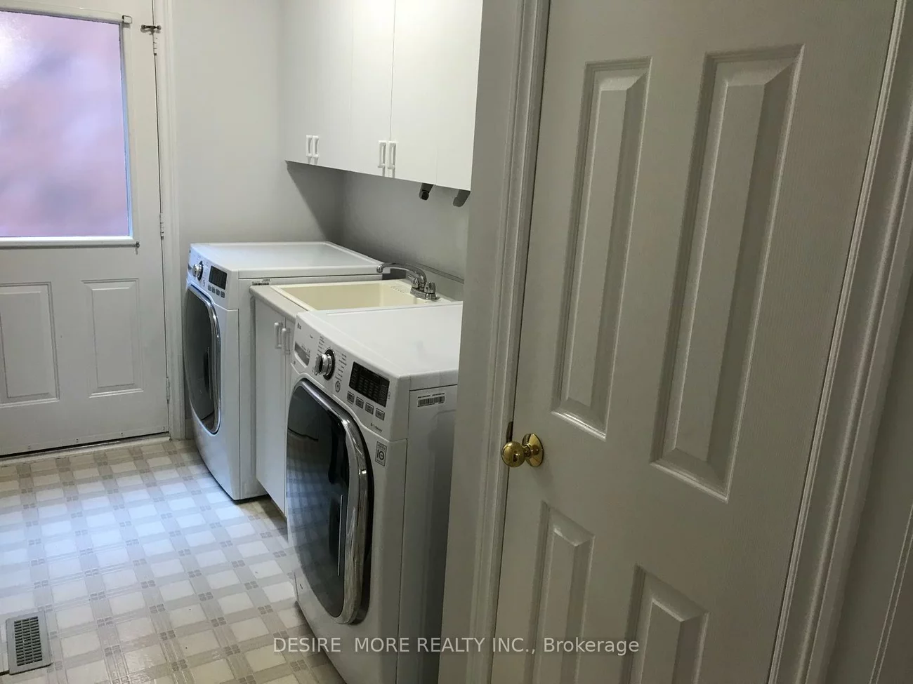 54, Mayfair, Ardagh, Barrie