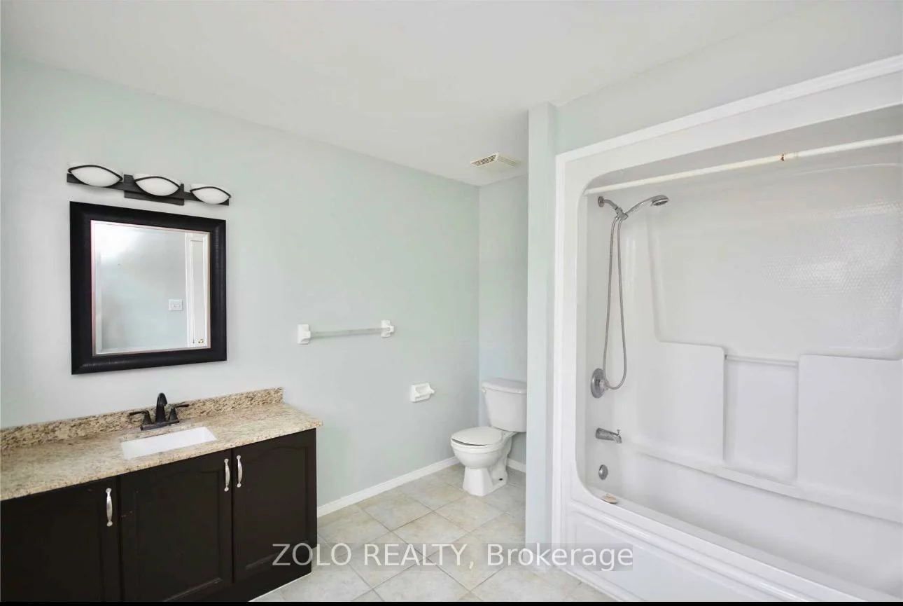148, Cheltenham, Georgian Drive, Barrie