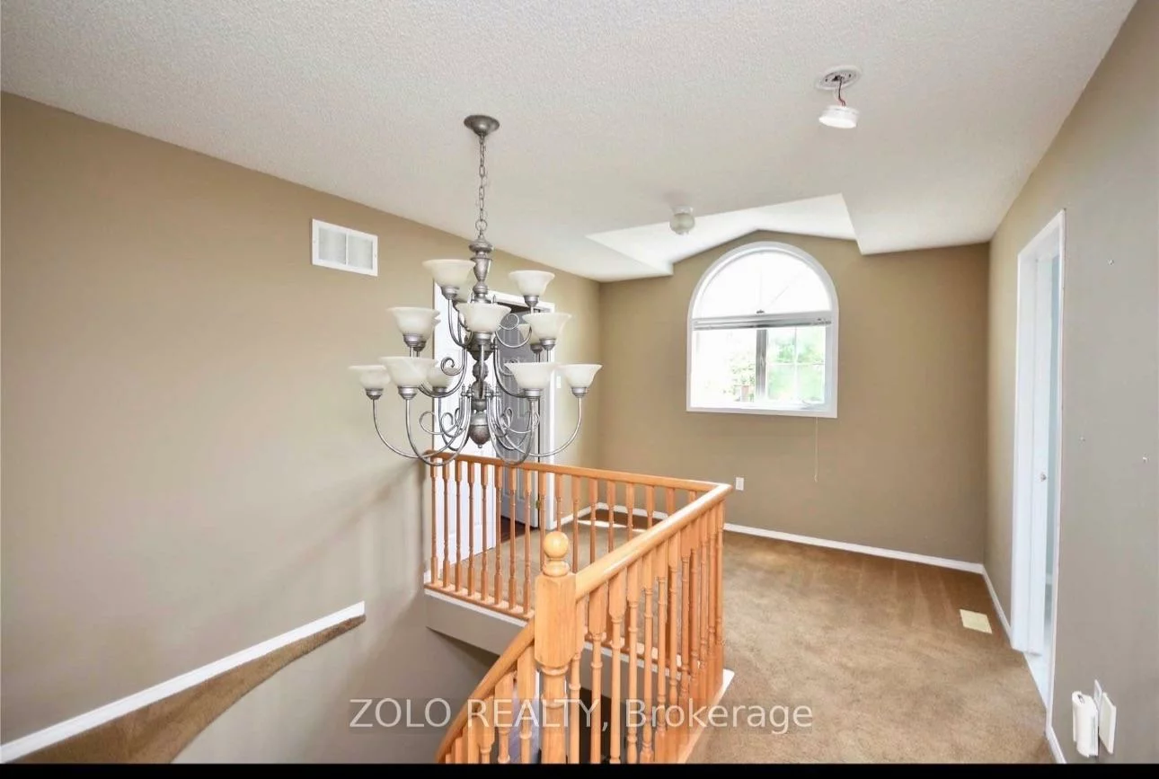 148, Cheltenham, Georgian Drive, Barrie