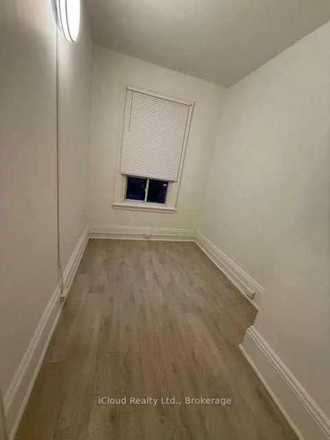 59, Mary, City Centre, Barrie