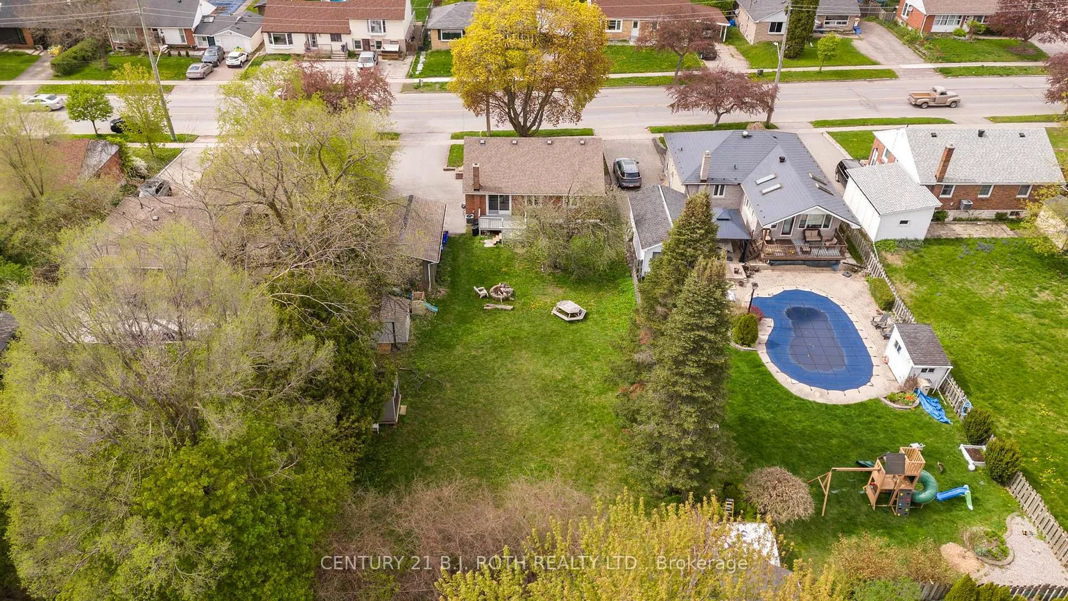 243, Wellington, Codrington, Barrie