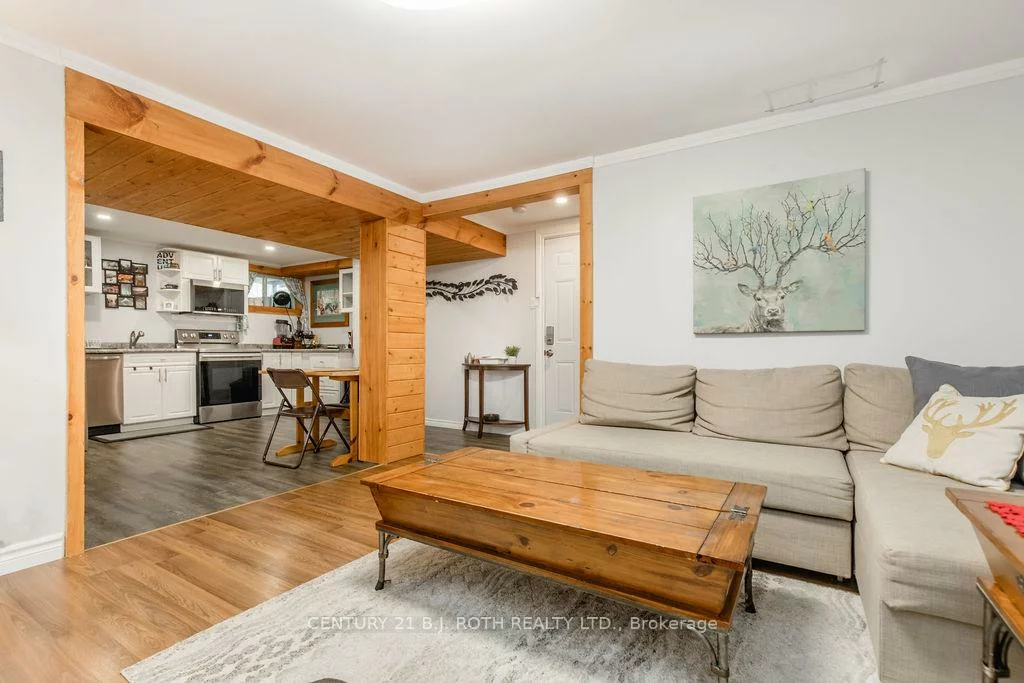 243, Wellington, Codrington, Barrie