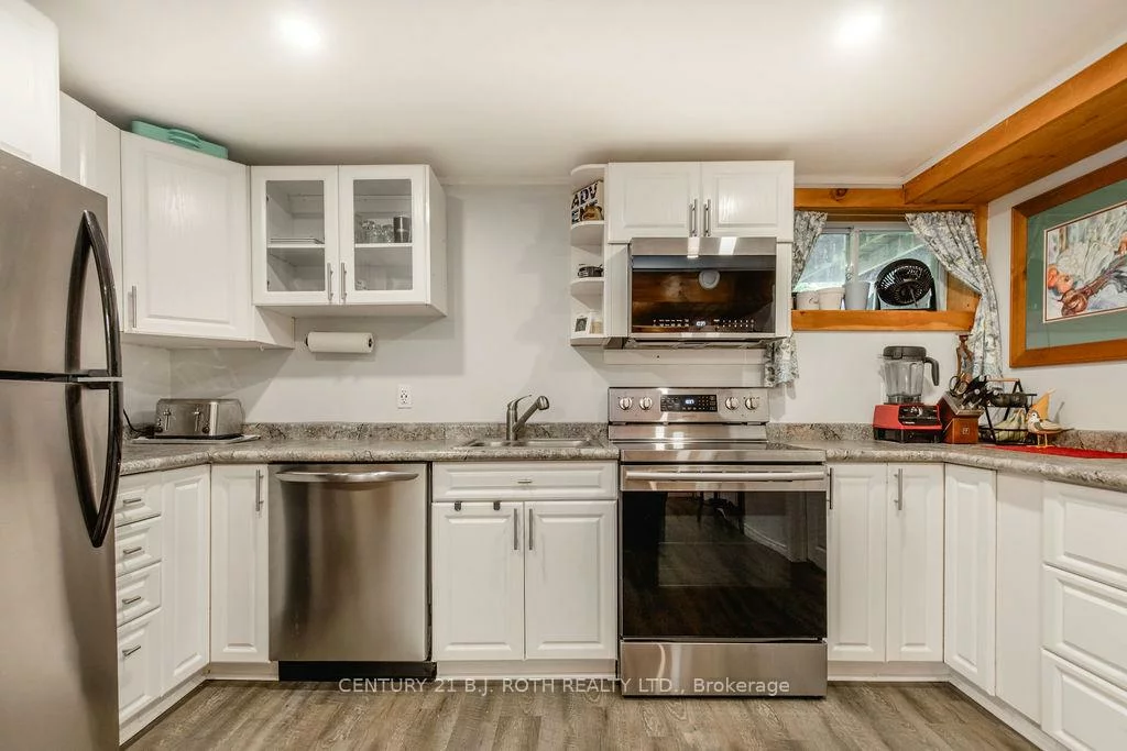 243, Wellington, Codrington, Barrie